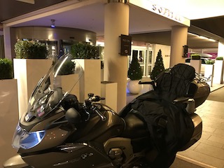 moto taxi hotel
